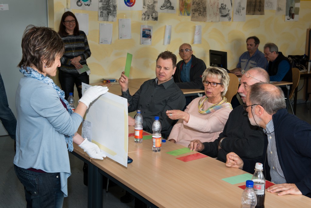 Der Fotoclubvölklingen unterstützt den Ausrichter, DVF Saarland. Vier Juroren mit hoher Kompetenz.