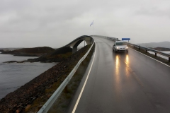 Atlantikbrücke im Regen