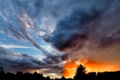 Lokale-Schauer-am-Abendhimmel, Damm, 13 Punkte